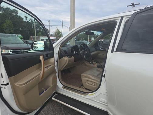 Blizzard Pearl 2010 Toyota Highlander Hybrid Limited