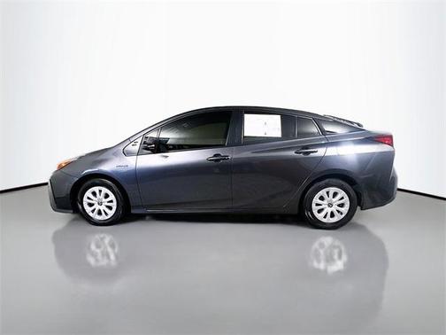 2022 Toyota Prius LE