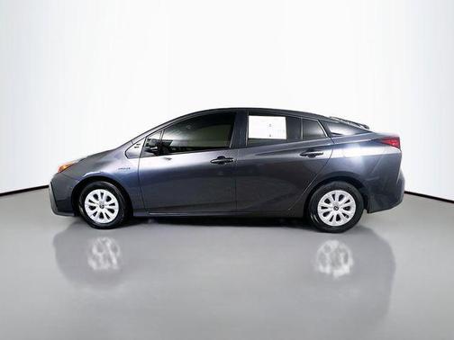 2022 Toyota Prius LE