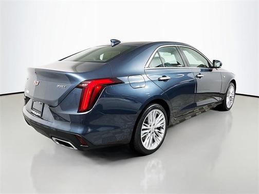 2022 Cadillac CT4 Premium Luxury