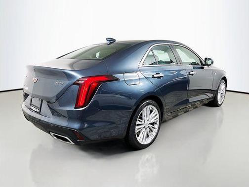 2022 Cadillac CT4 Premium Luxury