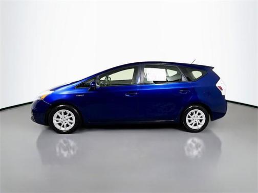 2014 Toyota Prius v Three