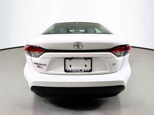 Ice Cap 2023 Toyota Corolla LE