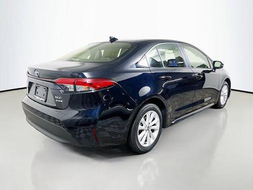 2025 Toyota Corolla Hybrid XLE