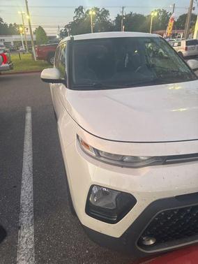 Snow White Pearl 2021 Kia Soul EX