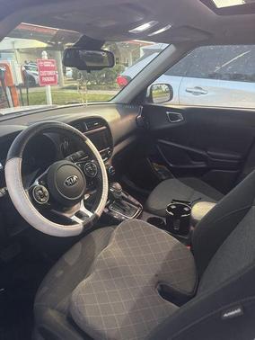 Snow White Pearl 2021 Kia Soul EX