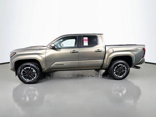 Bronze 2026 Toyota Tacoma TRD Sport