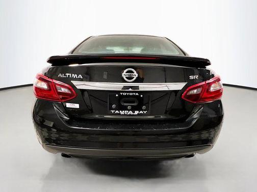 Super Black 2017 Nissan Altima 2.5 SR