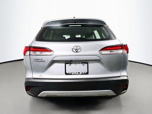 Sonic Silver 2023 Toyota Corolla Cross L