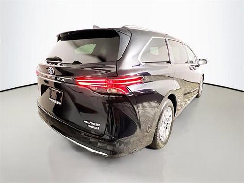 2024 Toyota Sienna Platinum 7 Passenger