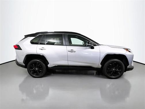 2023 Toyota RAV4 Hybrid SE