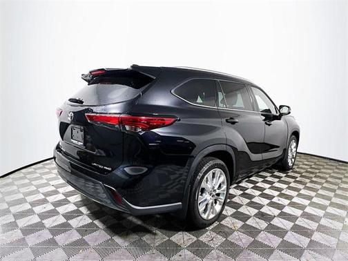 2023 Toyota Highlander XSE