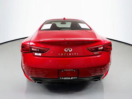 2022 INFINITI Q60 LUXE