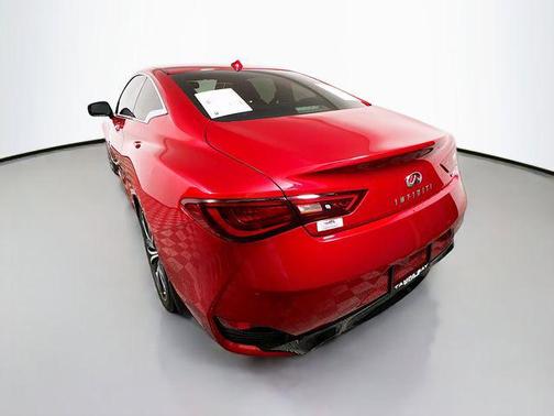 2022 INFINITI Q60 LUXE