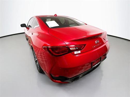 2022 INFINITI Q60 LUXE