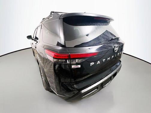 2024 Nissan Pathfinder SV FWD