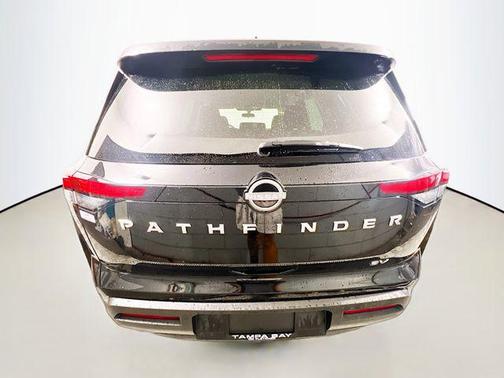 2024 Nissan Pathfinder SV FWD
