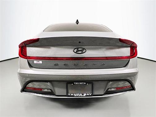 2022 Hyundai SONATA SE