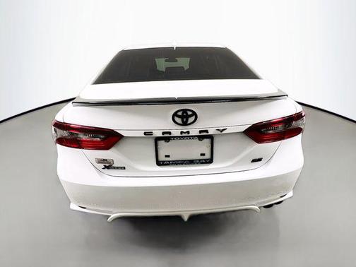 Ice Cap 2024 Toyota Camry SE