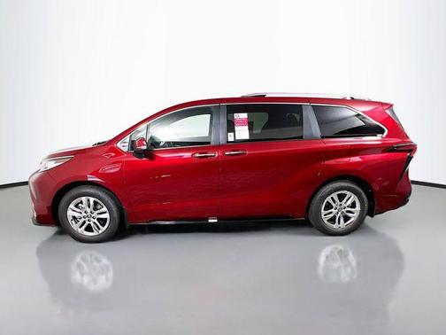 Ruby Flare Pearl 2026 Toyota Sienna Limited