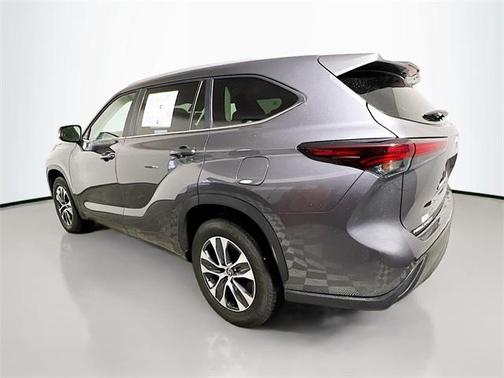 2024 Toyota Highlander Hybrid XLE