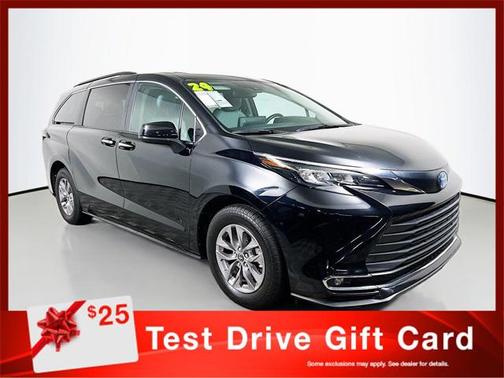 2024 Toyota Sienna XLE