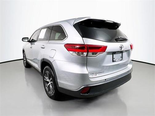 2019 Toyota Highlander LE Plus