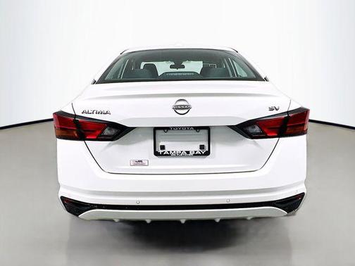 Pearl White 2024 Nissan Altima 2.5 SV