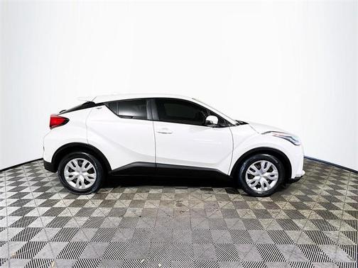 2021 Toyota C-HR LE