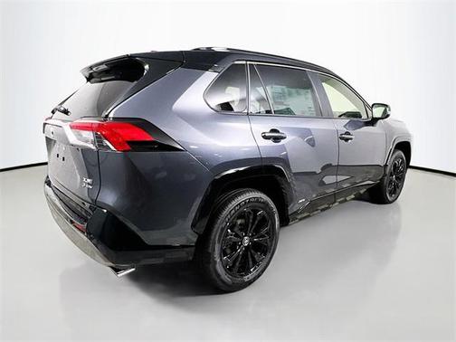 2025 Toyota RAV4 Hybrid SE