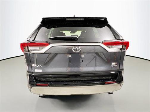 2025 Toyota RAV4 Hybrid SE