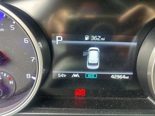 2023 Kia Carnival LX