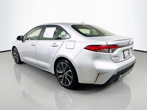 Classic Silver Metallic 2021 Toyota Corolla SE