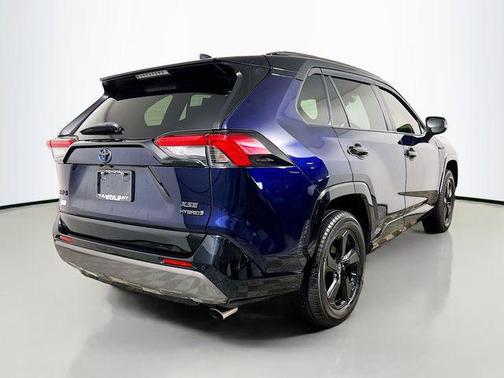 2019 Toyota RAV4 Hybrid SE