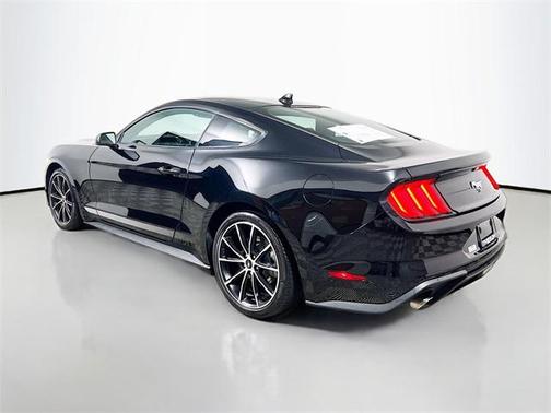 2021 Ford Mustang EcoBoost