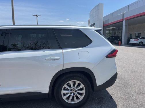 Wind Chill Pearl 2024 Toyota Grand Highlander XLE