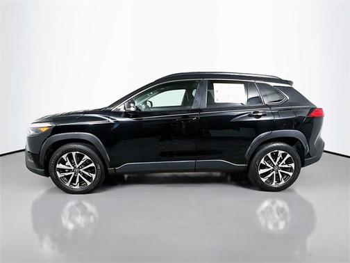 2022 Toyota Corolla Cross XLE