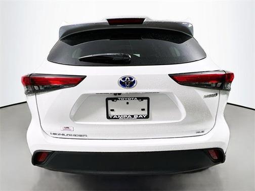 2023 Toyota Highlander Hybrid XLE