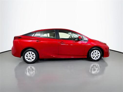2022 Toyota Prius LE