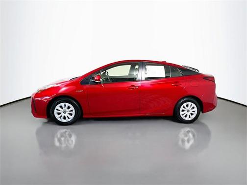 2022 Toyota Prius LE
