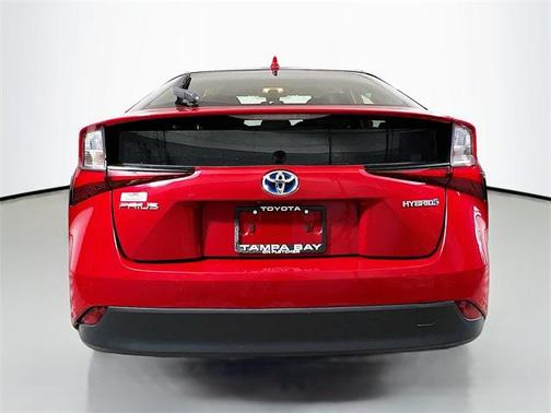 2022 Toyota Prius LE