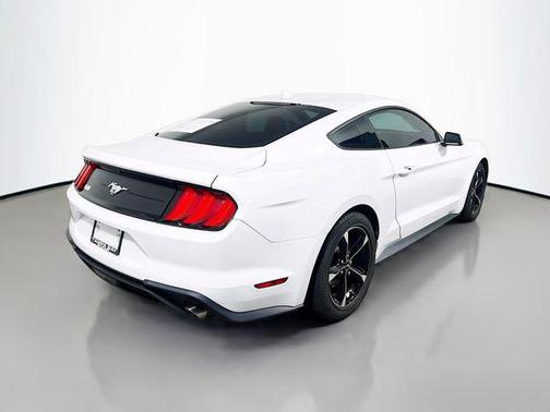2021 Ford Mustang EcoBoost