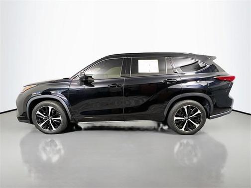 2022 Toyota Highlander XSE
