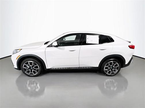 2025 BMW X2 xDrive28i