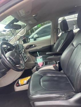 2018 Chrysler Pacifica Touring-L