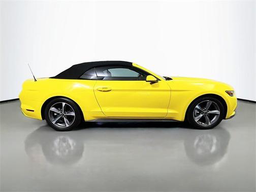 2017 Ford Mustang V6