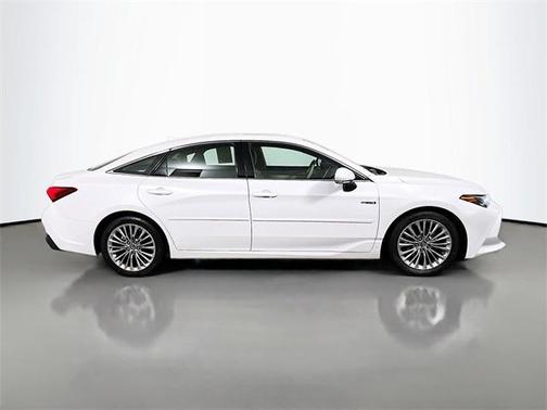 2019 Toyota Avalon Hybrid Limited