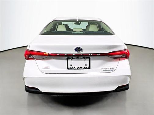 2019 Toyota Avalon Hybrid Limited