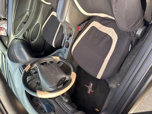 2002 Ford Mustang Deluxe