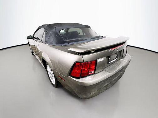 2002 Ford Mustang Deluxe